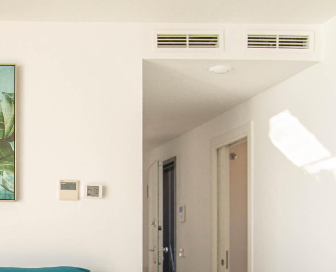Modern Sea Front Jacuzzi Blue Sky Apartment Аликанте Екстериор снимка