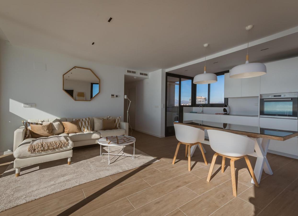 Modern Sea Front Jacuzzi Blue Sky Apartment Аликанте Екстериор снимка