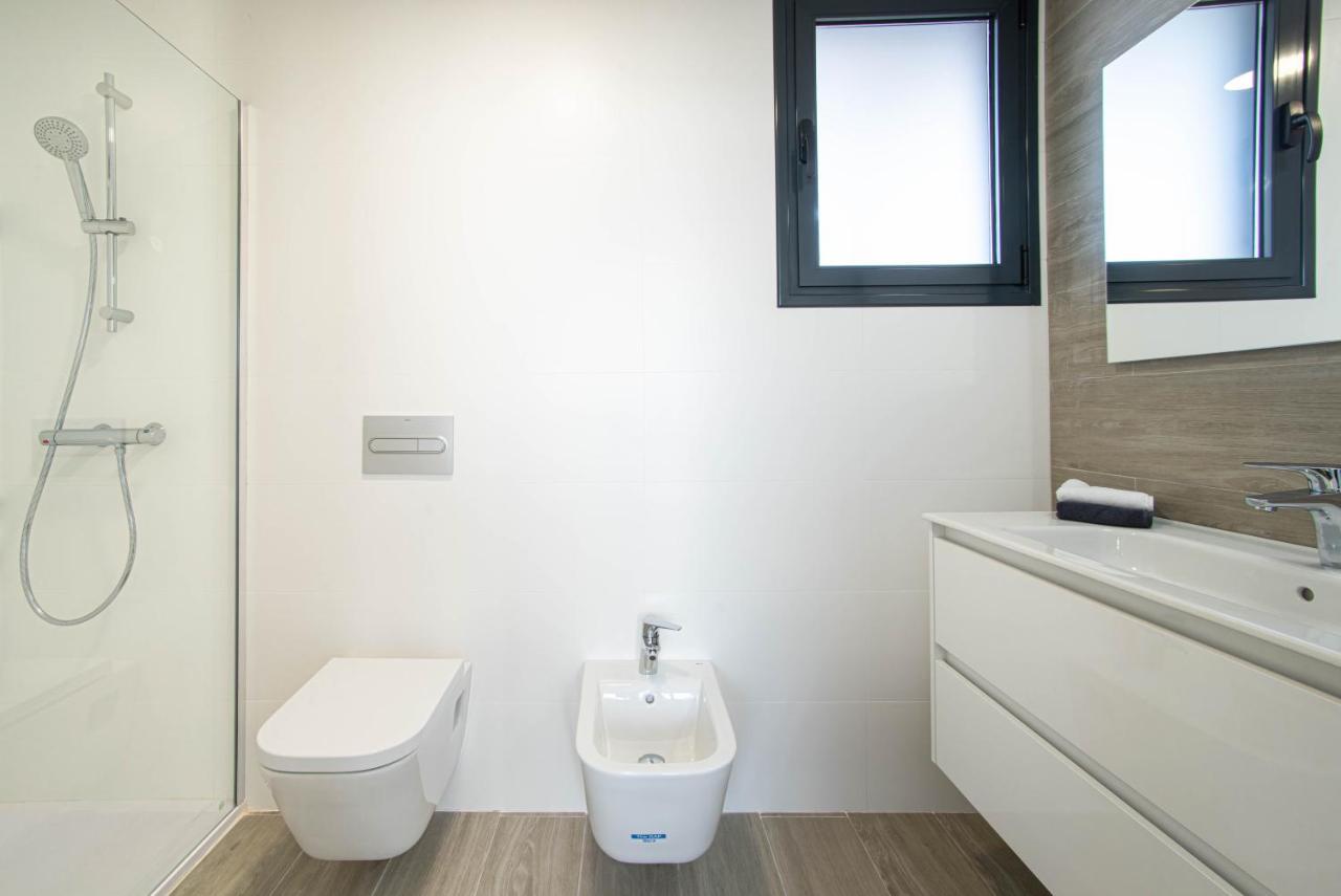 Modern Sea Front Jacuzzi Blue Sky Apartment Аликанте Екстериор снимка
