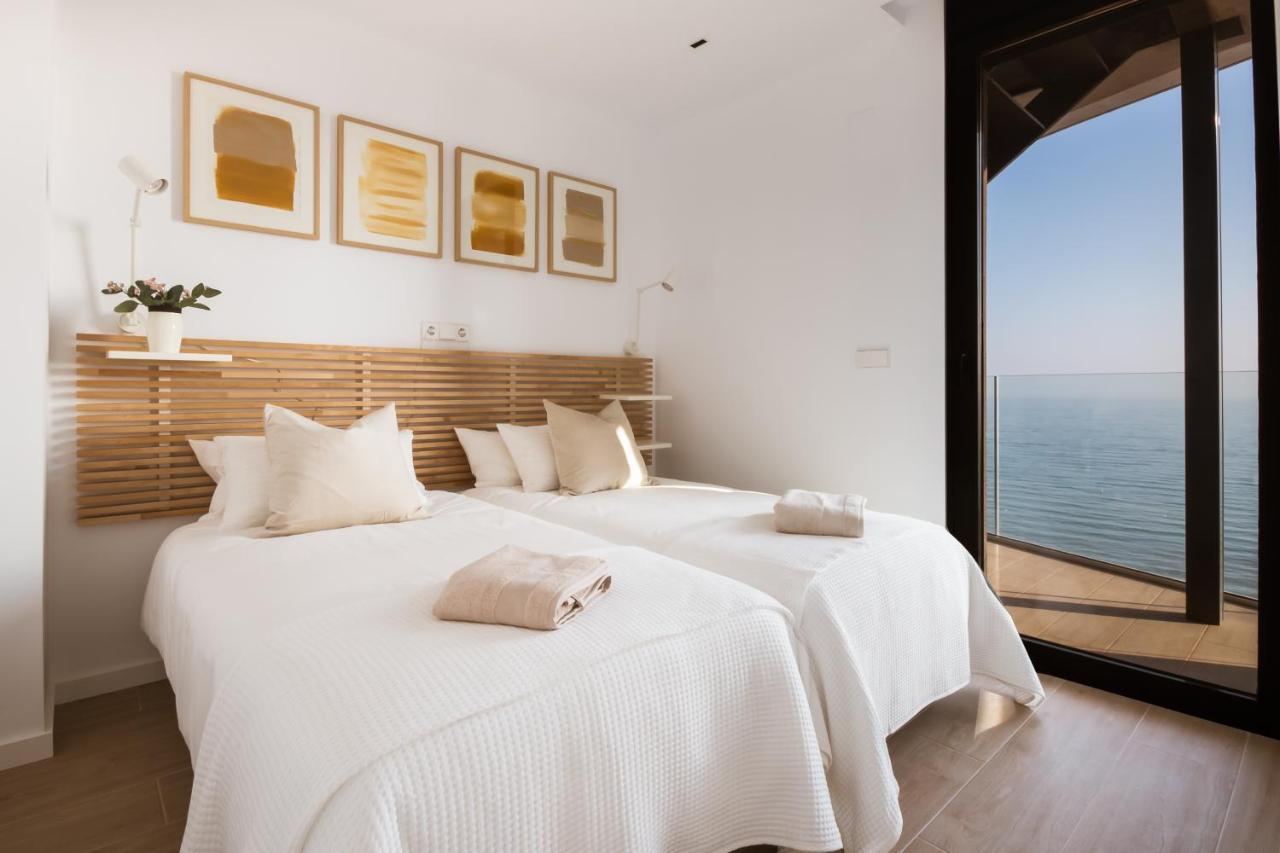 Modern Sea Front Jacuzzi Blue Sky Apartment Аликанте Екстериор снимка